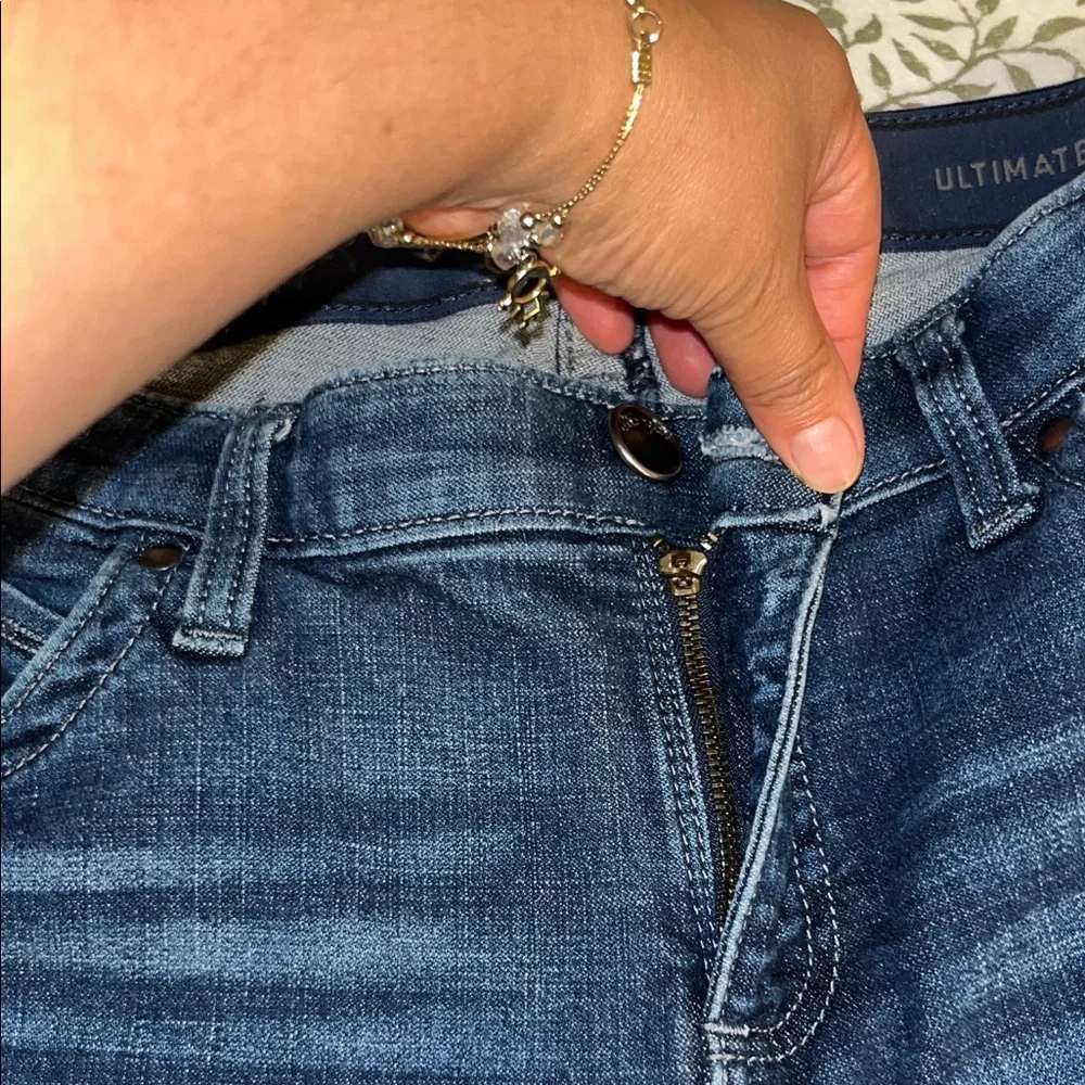 Wrangler Women's Dark Blue Bootcut Jeans with Embroidered Back Pockets - Picture 12 of 12